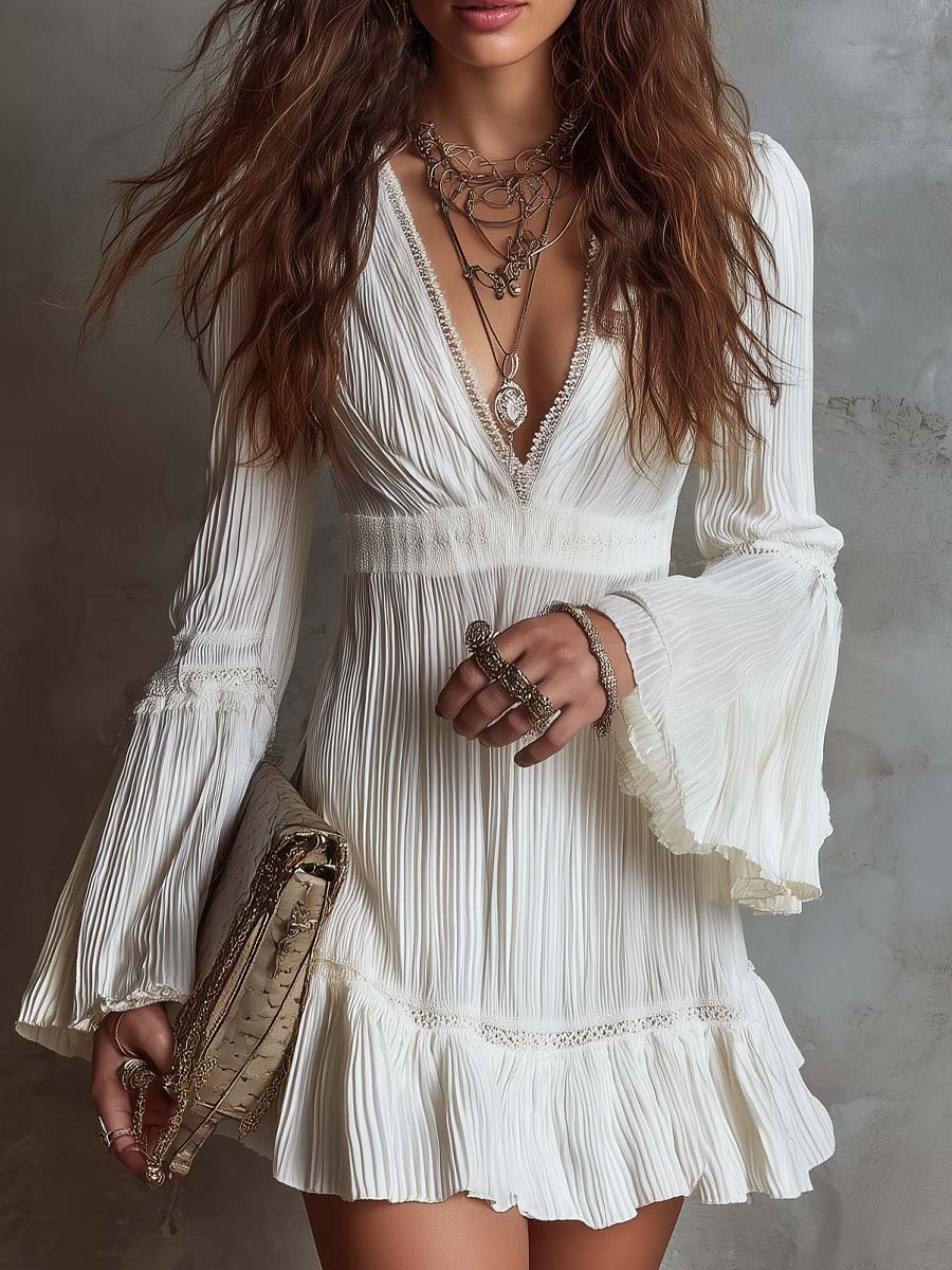 Vintage-style Pleated Lace Trim Long-sleeved Mini Dress